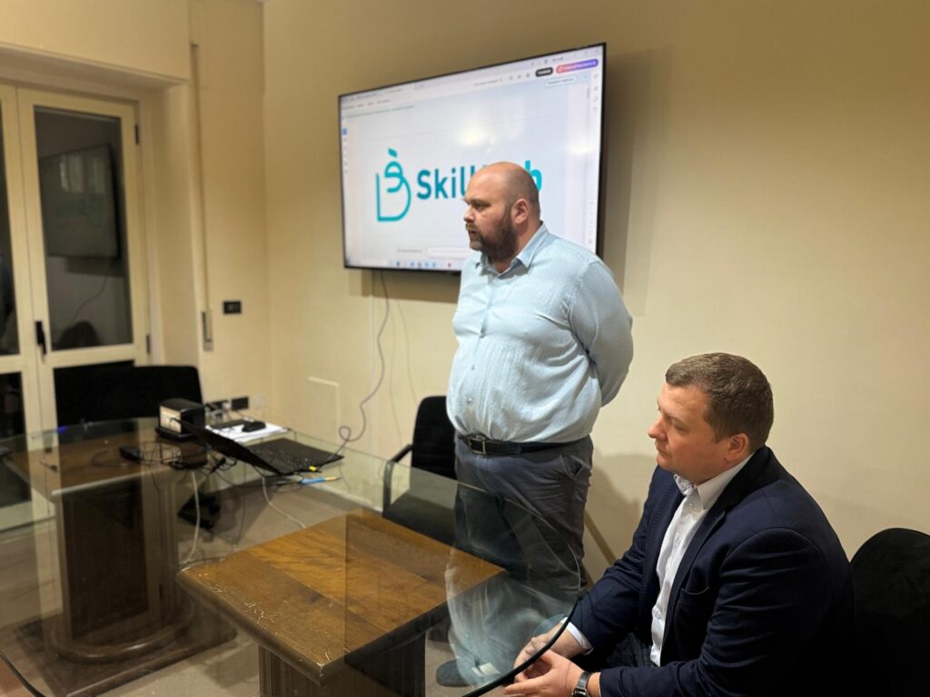 WhatsApp Image 2025-10-28 at 12.12.34 (6)